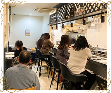 カウンターメインの大人の隠れ家